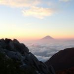 鳳凰三山からの日の出後の富士